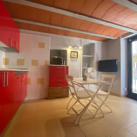 TH120 Studio Trinquet